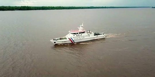 14 ABK Masih Hilang, Tim SAR Sisir Lokasi Tabrakan Kapal di Indramayu