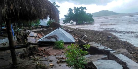 BMKG Bantah Bakal Ada Tsunami di NTT, Hanya Fenomena Gelombang Tinggi