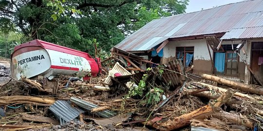 Pasca Diterjang Banjir, 100.933 Pelanggan PLN di NTT Kembali Nikmati Listrik