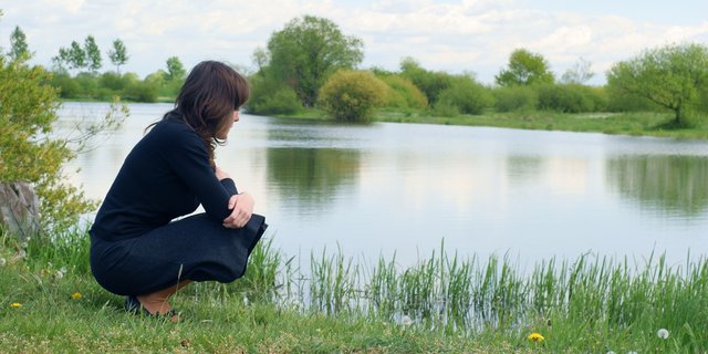 Mengenal Apa Itu Introvert Ketahui Ciri Cirinya Yang Mudah Dikenali Merdeka Com Mengenal Apa Itu Introvert Ketahui Ciri Cirinya Yang Mudah Dikenali Merdeka Com