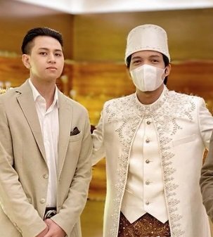 potret ganteng cavin putra yuni shara jadi sorotan saat pernikahaan atta aurel