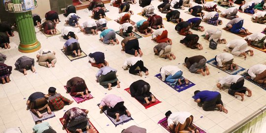 Masjid Raya Bandung Siap Gelar Tarawih dan Berbagi Takjil, Jumlah Jemaah Dibatasi