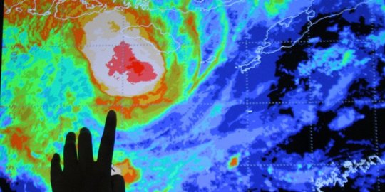 Siklon Seroja Menjauh, BMKG Ingatkan Potensi Cuaca Ekstrem di Sejumlah Daerah