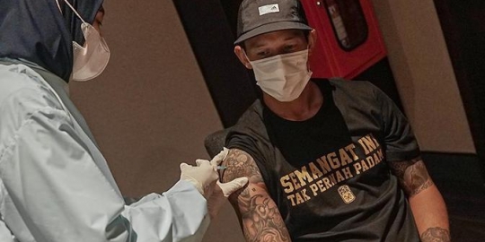 Pemain PSS Jalani Vaksin Kedua Menjelang 8 Besar Piala Menpora