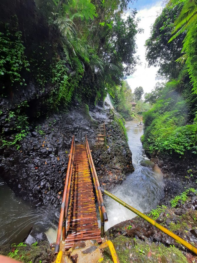 curug tilu leuwi opat