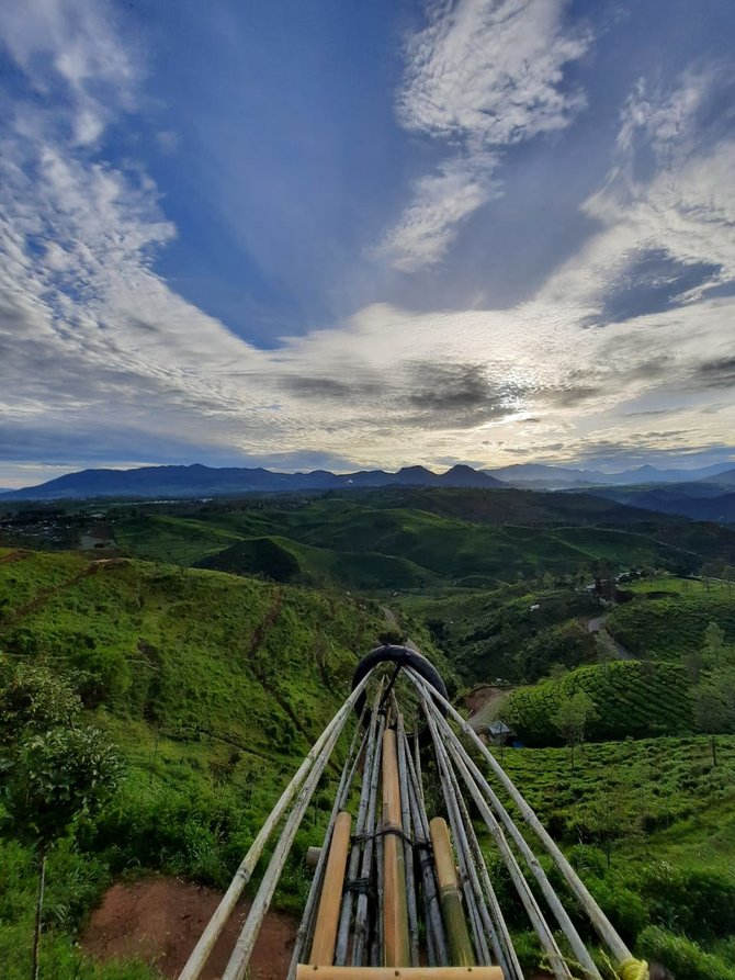 mengejar matahari terbit di cukul pangalengan bandung