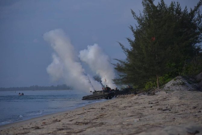 pertarungan sengit pasukan marinir tni al di kepri