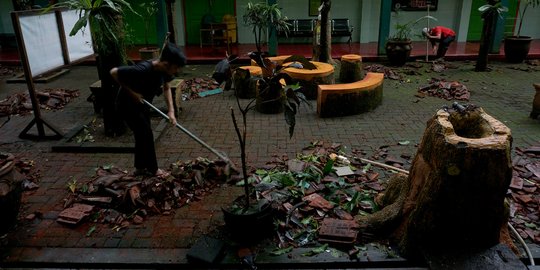 BNPB: Pasca Magnitudo 6,1, Terjadi 8 Kali Gempa Susulan di Jatim & 1.189 Rumah Rusak