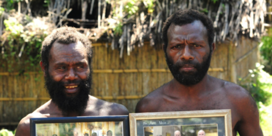 suku vanuatu anggap pangeran philip sebagai dewa, arwahnya akan kembali
