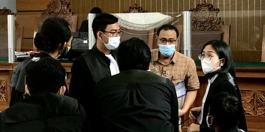 Kuasa Hukum Jumhur Nilai Pendapat Saksi Ahli JPU Malah Ringankan Terdakwa