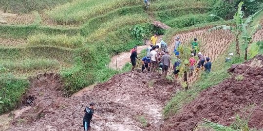 Longsor di Kabupaten Bandung, Satu Warga Tewas