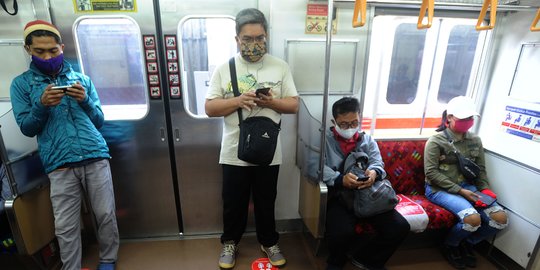 Saat Waktu Berbuka, PT KAI Commuter Bolehkan Penumpang Makan dan Minum di KRL