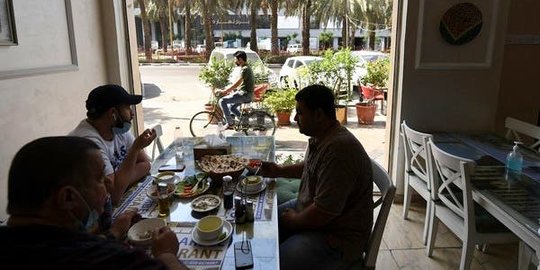 Selama Ramadan, Warung Makan di Tangsel Boleh Buka setelah Jam 12 Siang