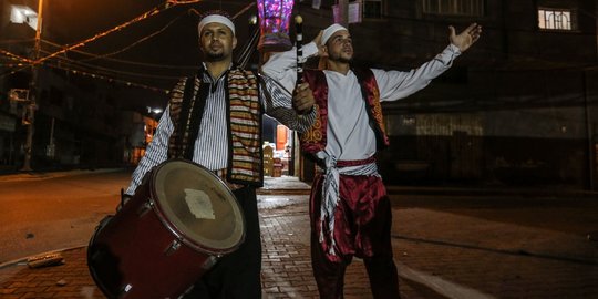 Mengenal Tradisi Membangunkan Sahur di Berbagai Negara, Unik dan Beragam