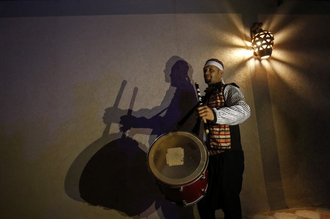 tradisi membangunkan sahur di palestina