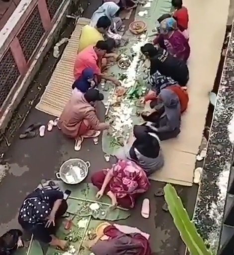 viral video warga sekampung ngeliwet sambut ramadhan netizen tekankan soal corona