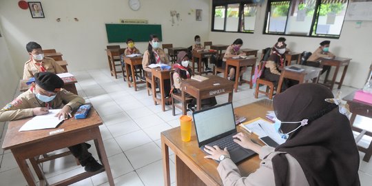 Jokowi Teken PP Tentang Standar Nasional Pendidikan