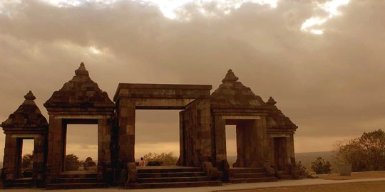 Kraton Ratu Boko Tawarkan Piknik Eksklusif Sore Hari, Cocok Buat Liburan Keluarga