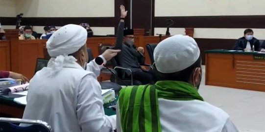 Rizieq Tagih Pencabutan Laporan Kasus Swab Test ke Bima Arya