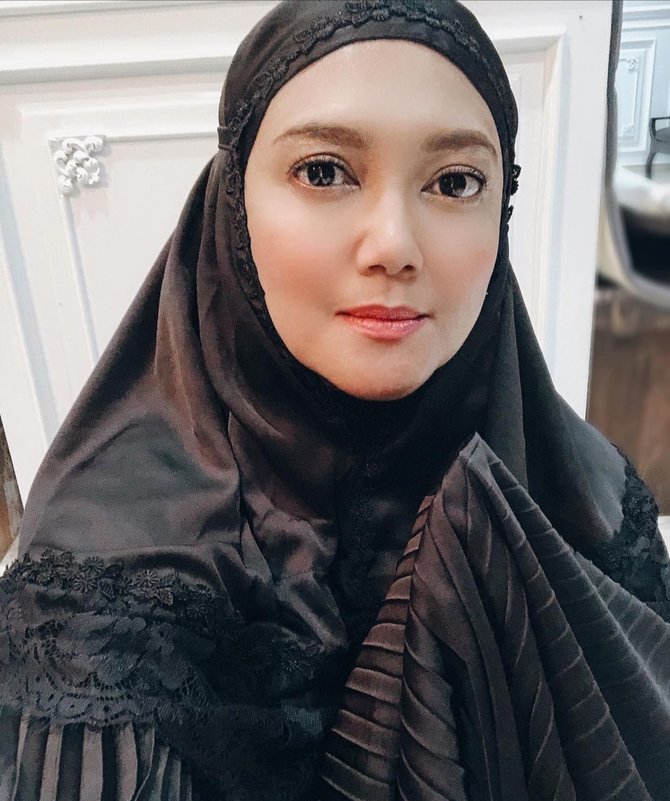 ini potret 4 artis jalani tarawih