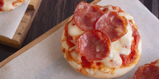 8 Resep Pizza Teflon Ala Rumahan Enak dan Anti Gagal, Wajib Dicoba