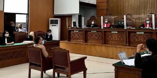 Ahli Bahasa Tak Hadir, Sidang Perkara Penyebaran Berita Bohong Jumhur Hidayat Ditunda