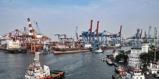 strategi kemenhub urai kepadatan pelabuhan tanjung priok