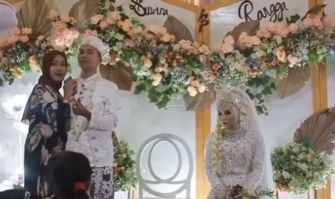 viral pengantin pria foto mesra sama cewek lain di pelaminan istri cuma duduk terdiam