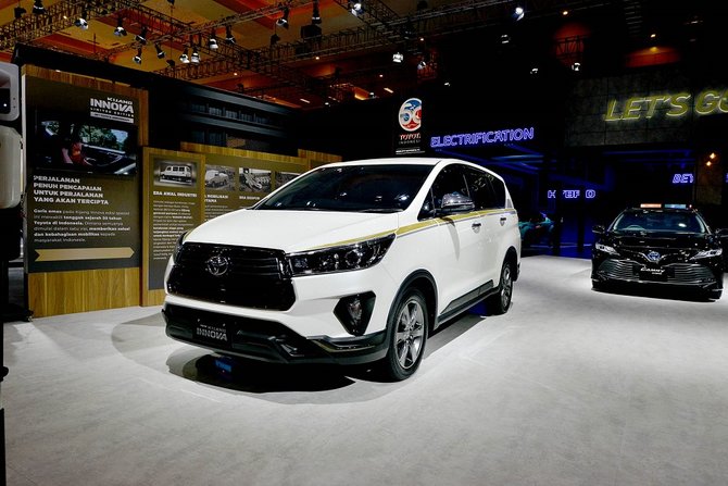 Gegap Gempita Toyota di Pameran IIMS Hybrid 2021 | merdeka.com