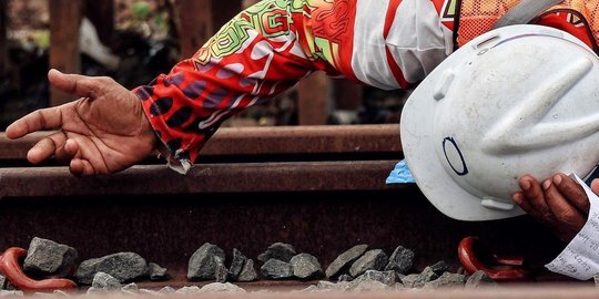 Para Pembenah Rel, Sang Penjaga Keselamatan Kereta merdeka.com