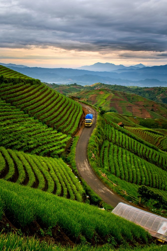 sunrise dan terassering panyaweuyan