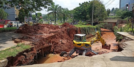 Perbaikan Jembatan GDC Ambles Ditargetkan 4 Bulan, Menelan Anggaran Rp7 M