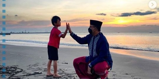 Kunjungi Cilacap, Ini 5 Potret Anies Baswedan Nikmati Sunrise di Pantai Teluk Penyu