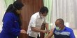 Aburizal Bakrie Disuntik Vaksin Nusantara