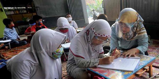 baik kemenristek dileburkan untuk indonesia lebih maju