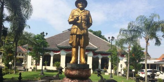 Rumah Dinasnya Dijadikan Pusat Jualan Takjil, Ini Alasan Gibran Rakabuming