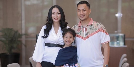 Bisnis Suami Dikabarkan Bangkrut, Begini Jawaban Zaskia Gotik