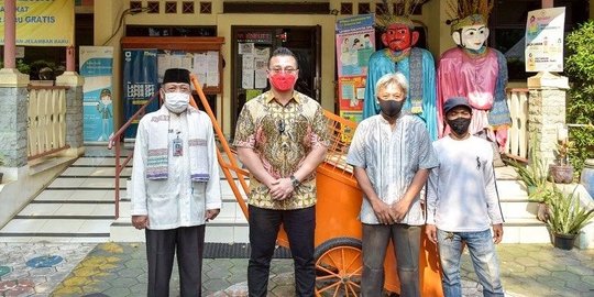 Ada Wilayah Tak Punya Gerobak Sampah, Anggota DPRD DKI Minta Anies Bijak Soal APBD