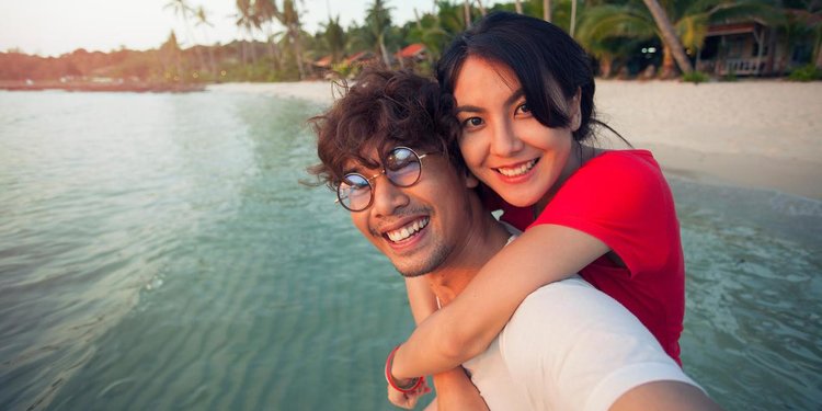 30 Ucapan Anniversary 1 Tahun Pacaran Yang Romantis Buat Hubungan Makin Harmonis Merdeka 