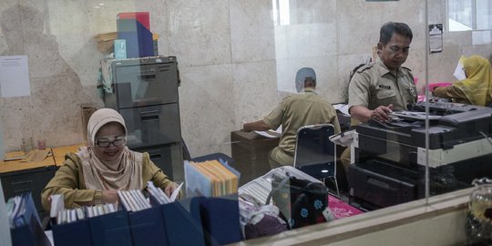 Survei LSI: Mayoritas PNS Tak Keberatan Dipimpin Atasan Beda Agama