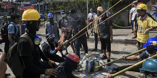 Ketapel & Senapan Angin, Senjata Seadanya Rakyat Myanmar Hadapi Kebrutalan Militer