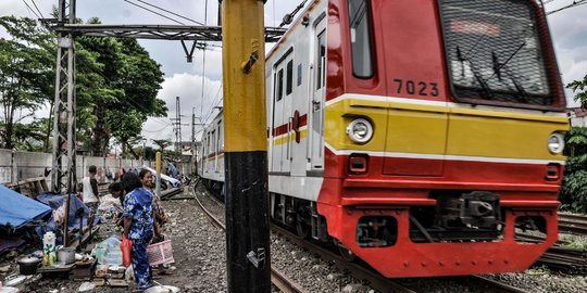 Bermain di Tepi Rel Kereta Api, Nasib Bocah Kediri Ini Berujung Miris