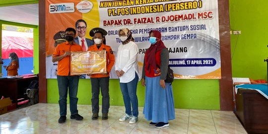 Pos Indonesia Salurkan Bantuan kepada Korban Bencana di Lumajang