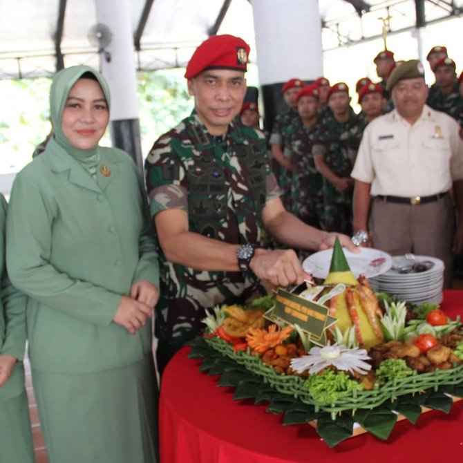 perwira infanteri baret merah sandang 3 gelar lulusan terbaik