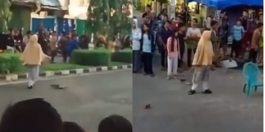 Viral Aksi 'The Power of Emak-Emak' Berani Banget Bubarkan Acara Balap Liar