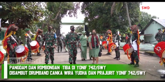 Momen Mayjen Maruli Menantu Menko Luhut Main Drumband Saat Kunker, Jarang Tersorot