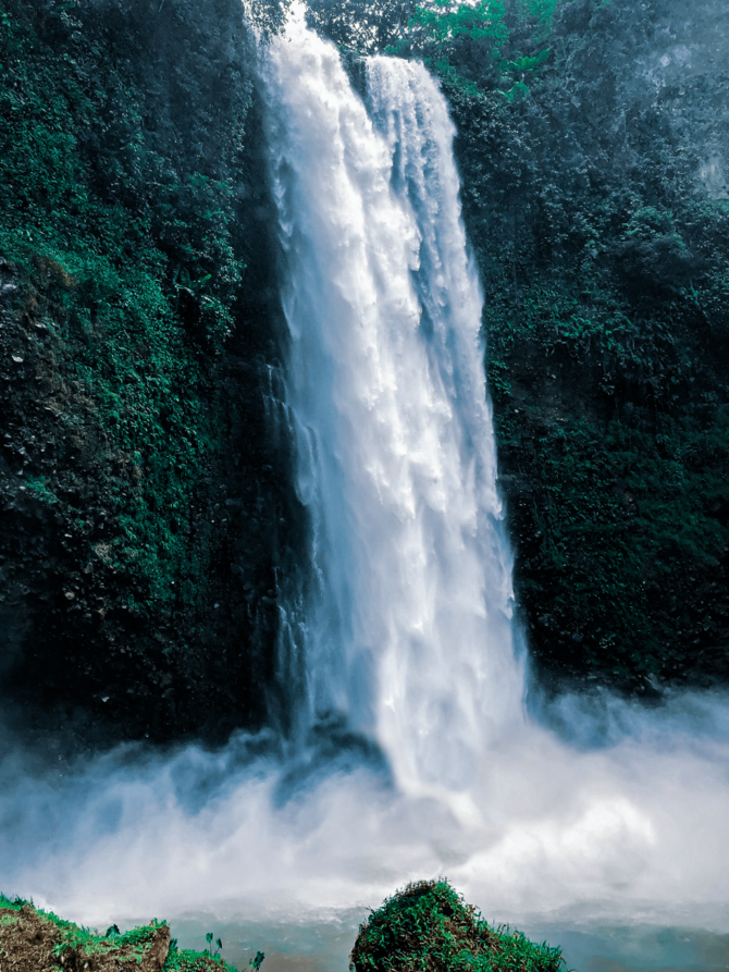 panorama curug sanghyang taraje di garut