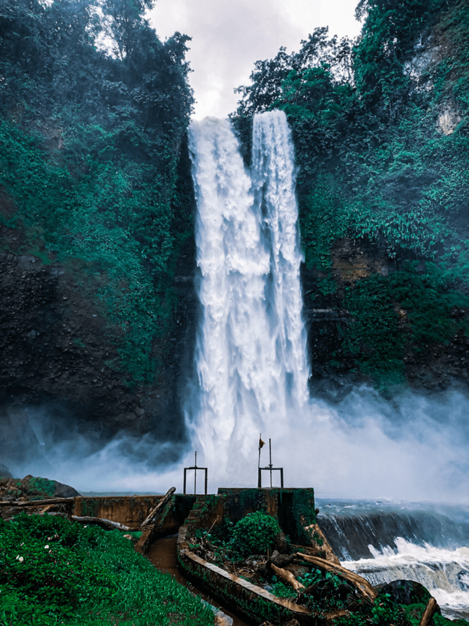 panorama curug sanghyang taraje di garut