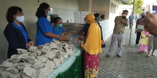 Warung Kasih Kisah Toleransi Umat Katolik Jember Mendukung Ibadah