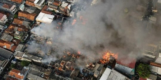 Anies Sebut 130 Rumah Terbakar di Taman Sari, 263 KK Terdampak